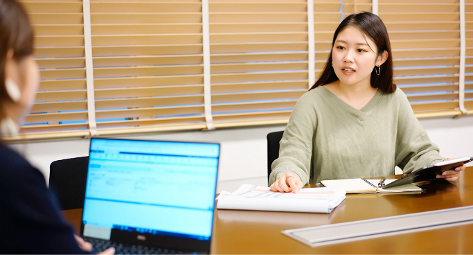 写真：打ち合わせの様子